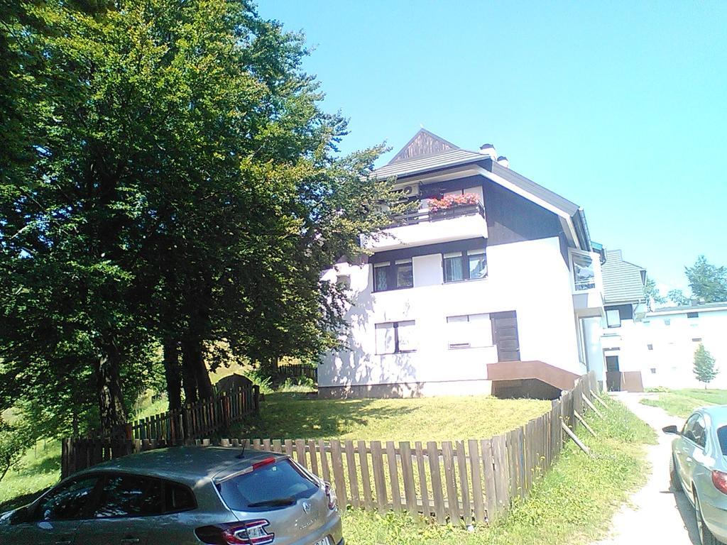Art Apartman Plitvička Jezera Екстериор снимка
